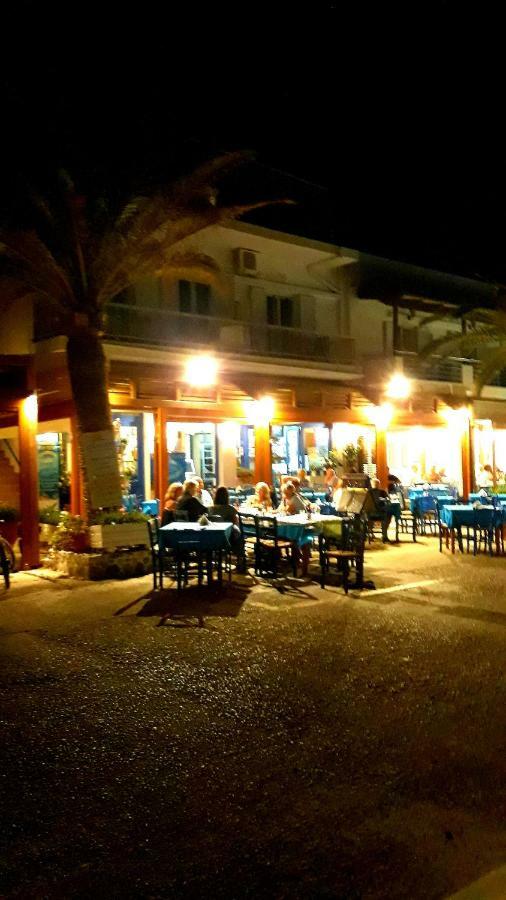 Christos Rooms Палеохора Екстер'єр фото